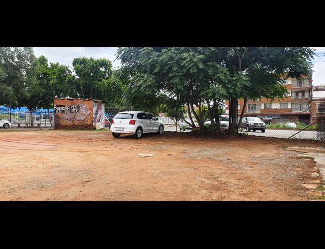 347M² INDUSTRIAL YARD FOR SALE IN FERREIRASDORP